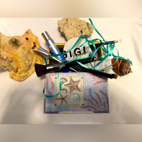 ❤️NWT❤️DR BRANDT PRIMER❤️WITH AN ASSORTMENT OF WELL KNOW BEAUTY PRODUCTS❤️ - Picture 2 of 10